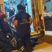 Kavga ihbarına giden polislere köpek saldırdı