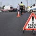 Yoldan karşıya geçmeye çalışan kadına kamyon çarptı!