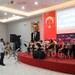 Müzik kurslarında eğitim alan gençler sahne aldı