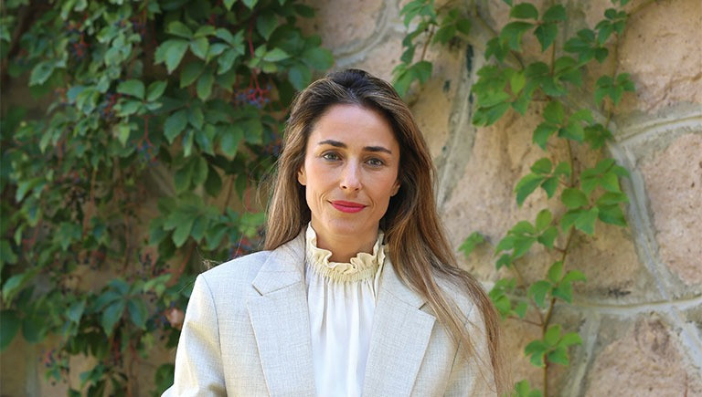 Zeynep İnanoğlu Kimdir, Ka&ccedil; Yaşında? Kiminle evli? Kimin kızı? - Resim : 1