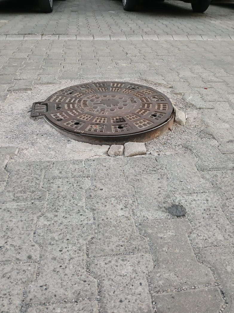 Bu kapaklar lastik parçalar! - Resim : 2