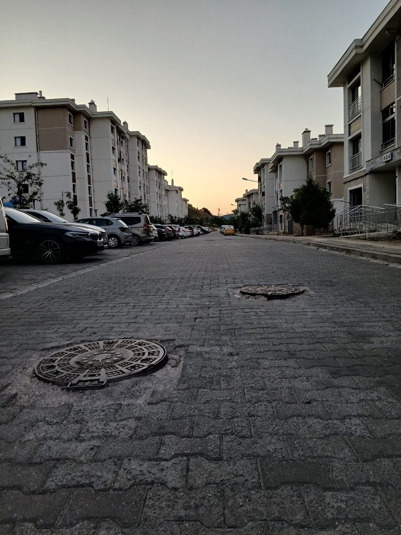 Bu kapaklar lastik parçalar! - Resim : 1