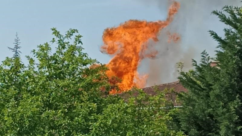 Lisenin çatısında yangın çıktı! - Resim : 2