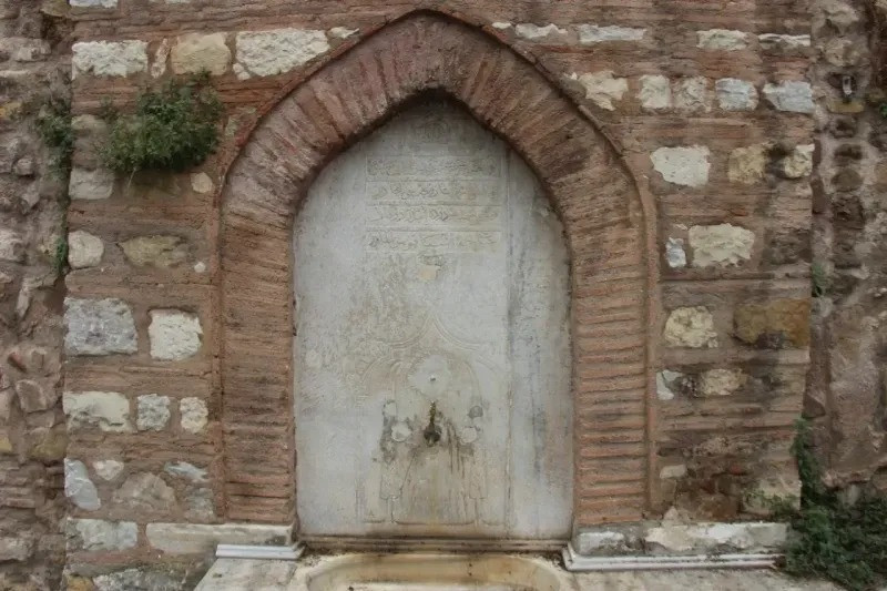 Musluğundan tarih akan çeşme 242 yıldır ayakta! - Resim : 1