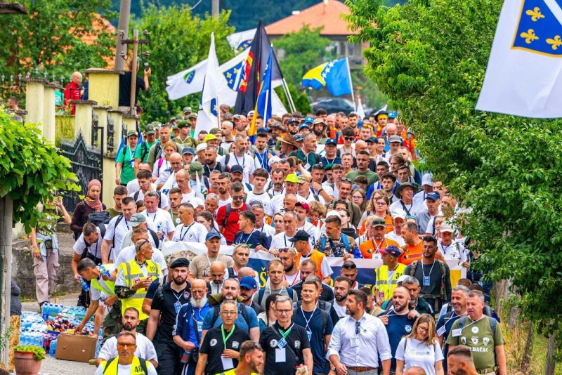 Büyükakın: "Bosna kalbimizin bir yarısı, Srebrenitsa ise hiç kapanmayacak ortak yaramızdır" - Resim : 1