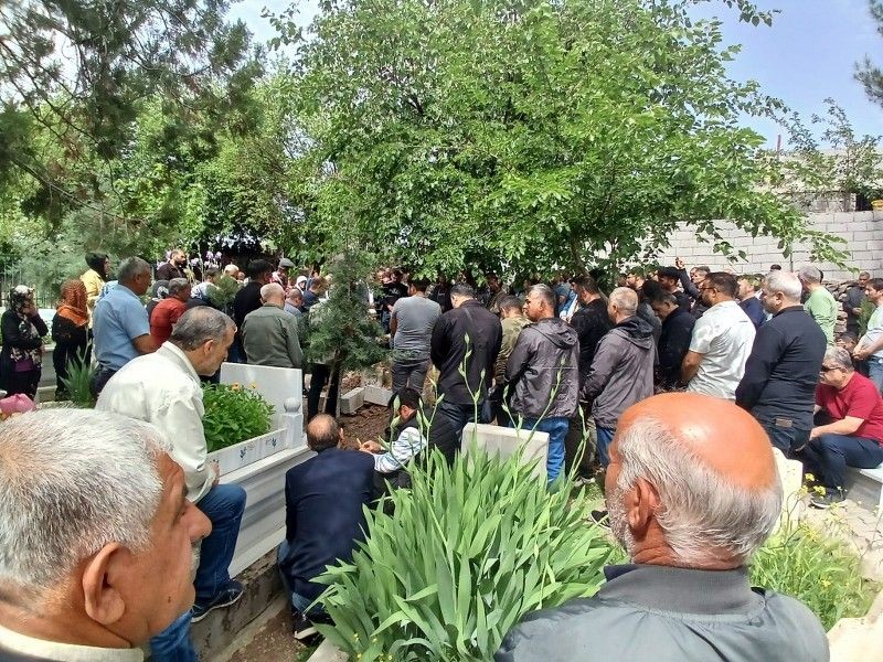 Ünlü gazeteci yaşamını kaybetti - Resim: 2
