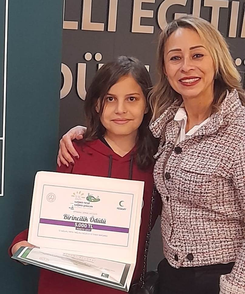 İzmit 28 Haziran Ortaokulu öğrencisi Elif Sena’dan büyük başarı - Resim : 4