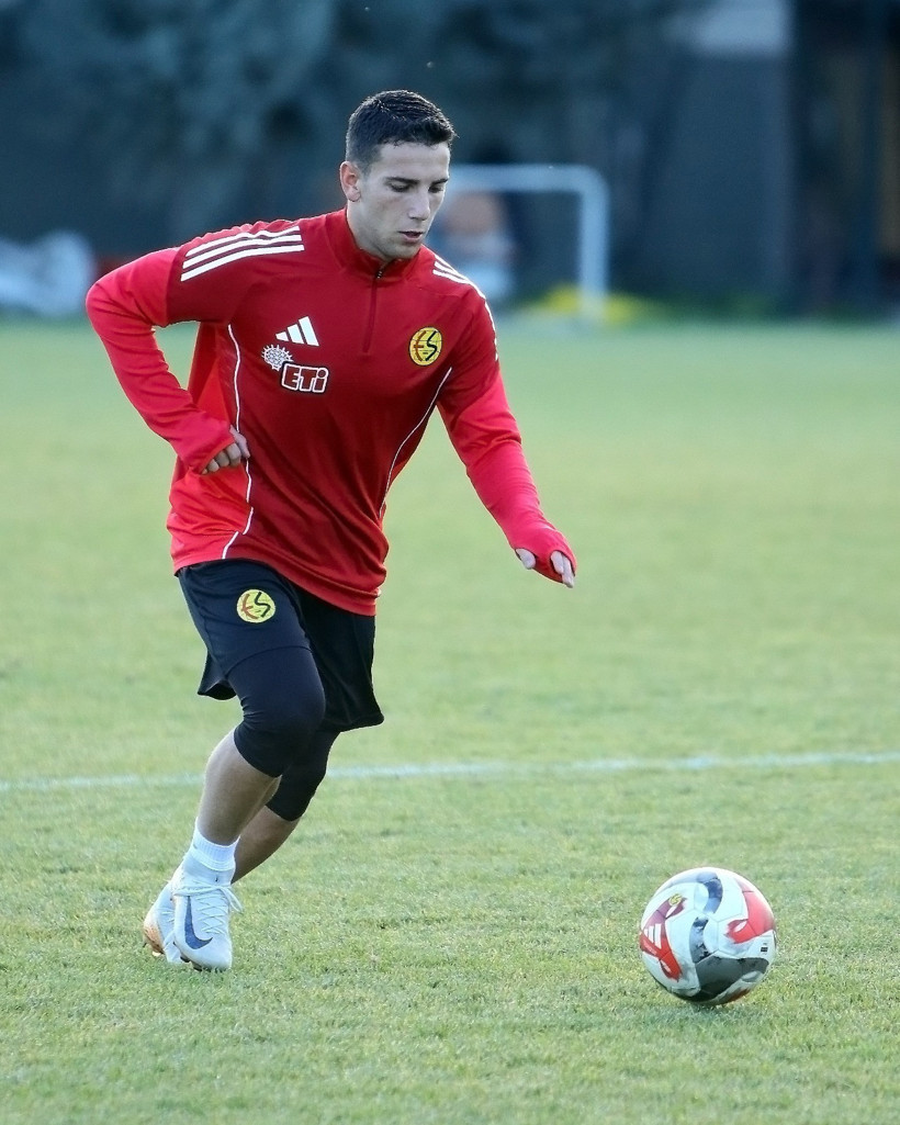 Bünyamin Dalkılıç, Eskişehirspor ile resmi imzayı attı! - Resim : 2