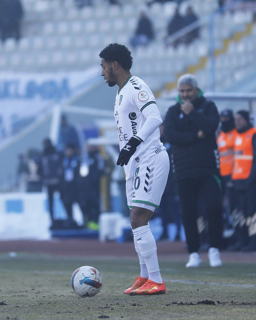 Kocaelispor zorlu deplasmandan bir puanla dönüyor: 1-1 - Resim : 8