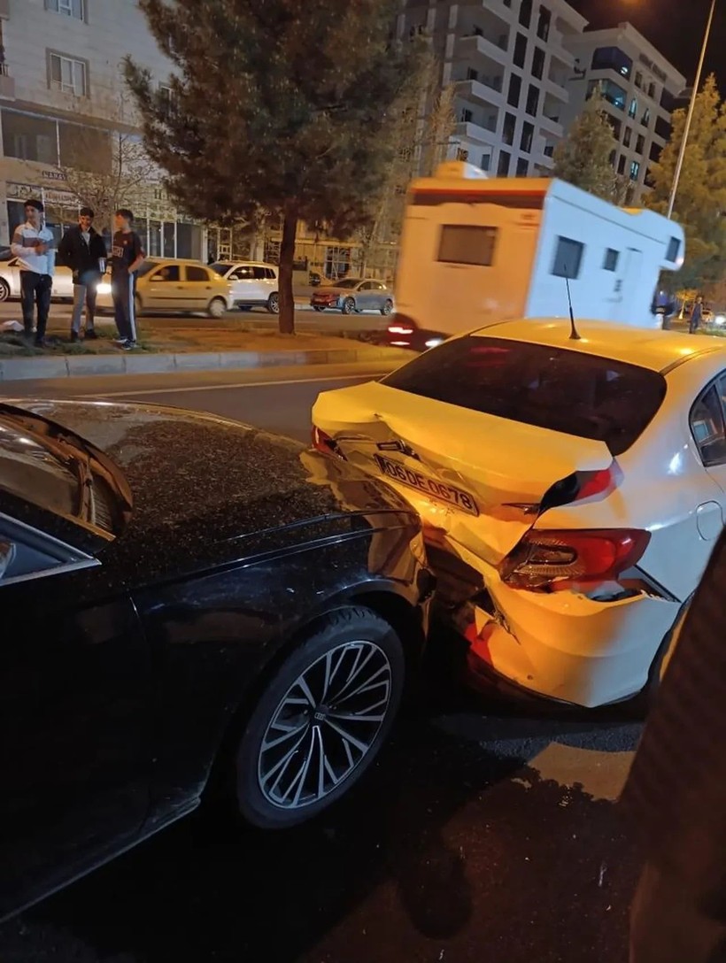 AK Partili başkan kaza geçirdi! - Resim: 2