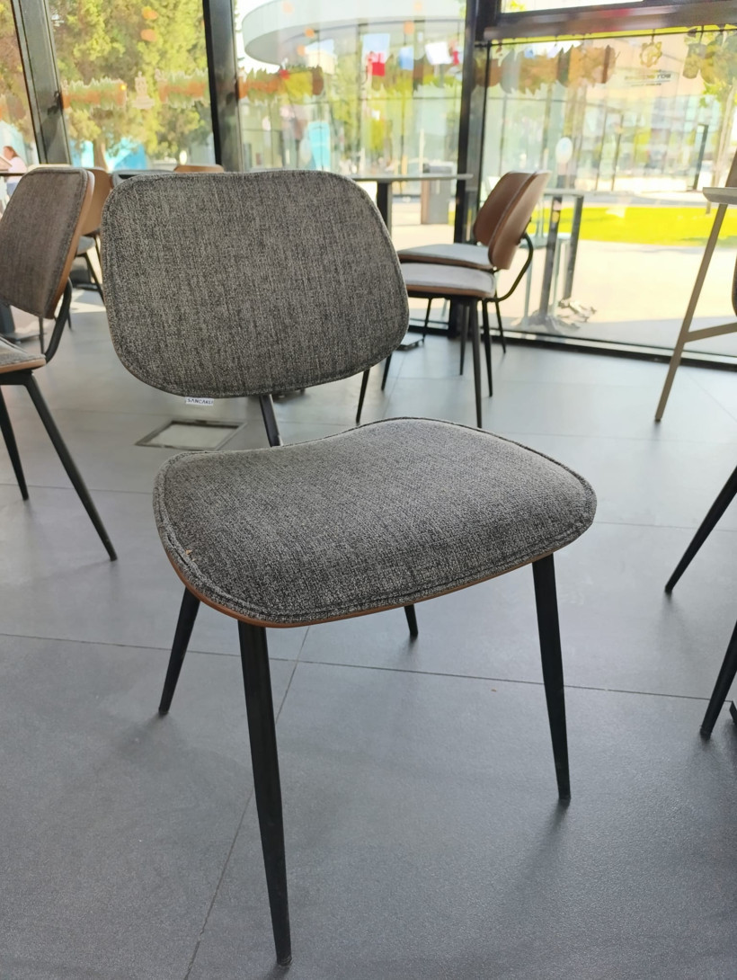 Belediye bu sandalyelere o parayı verdi mi? Tanesi 5 bin 800 TL - Resim : 3