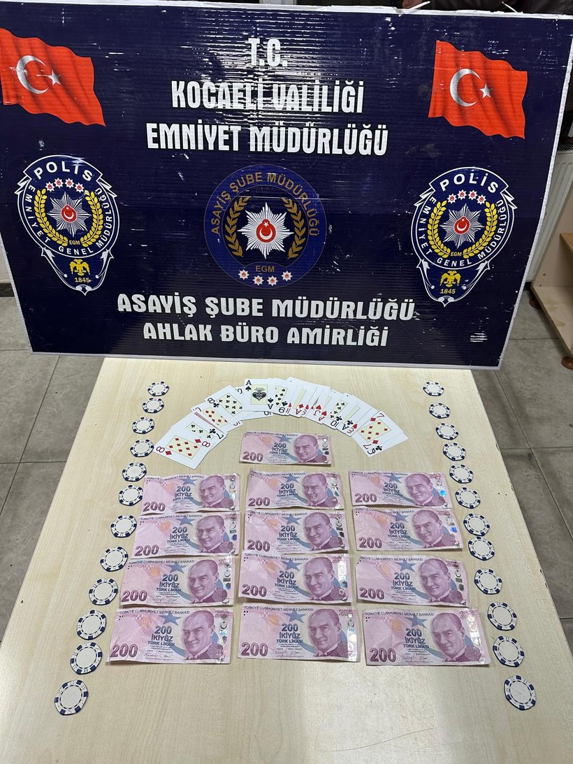 Kocaeli'de kumar operasyonu: Yine masada yakalandılar! - Resim : 1