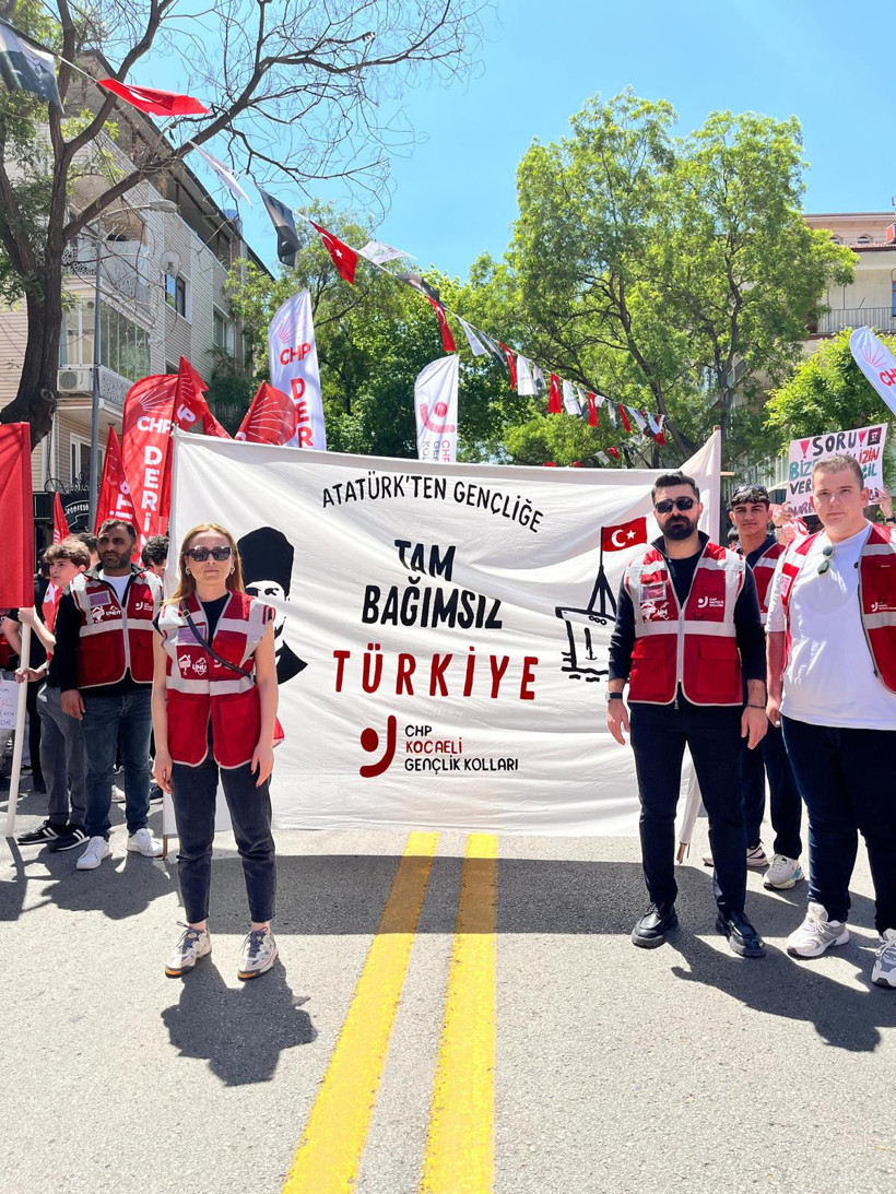 Gençlerden Ankara yürüyüşüne büyük destek - Resim : 4