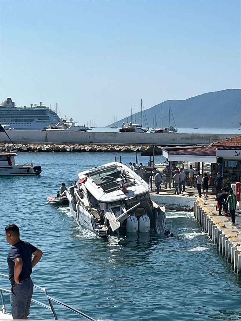 Teknede patlama! Yaralılar var - Resim: 2
