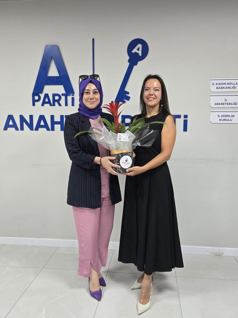 Zafer Partisi’nden Anahtar Parti Kocaeli Kadın Kolları’na anlamlı ziyaret - Resim : 1