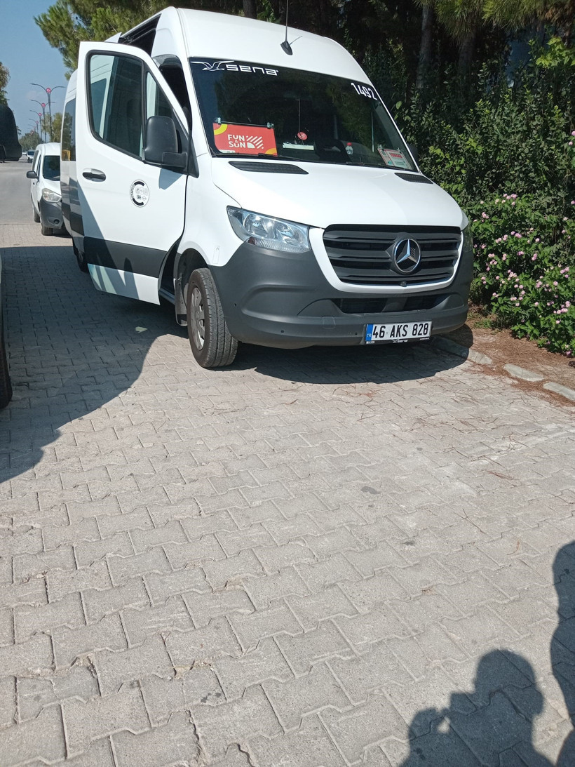 Tur minibüsü şoförü aracında ölü bulundu! - Resim : 1