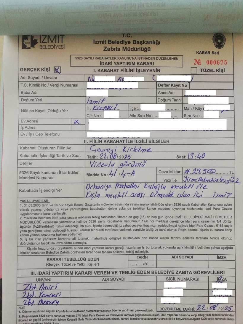 İzmit Belediyesi geçit vermiyor! Çevreyi kirleten kişiye idari para cezası uygulandı - Resim : 1