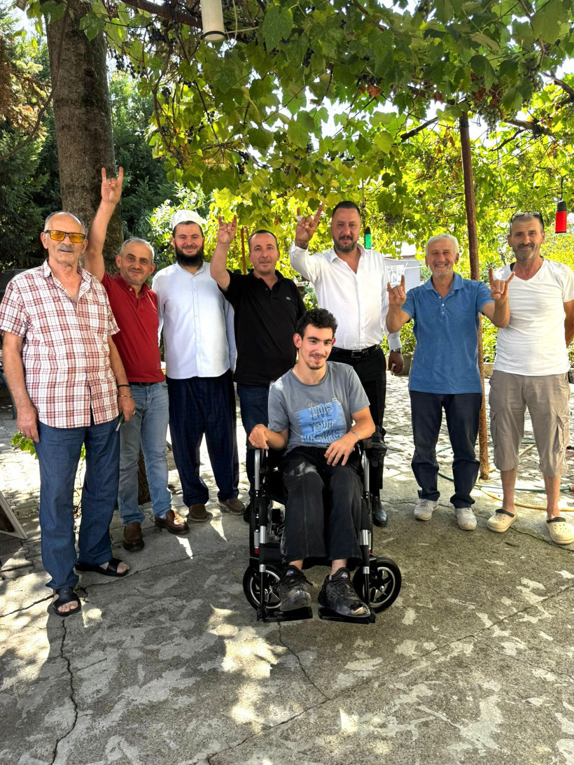 MHP Başiskele İlçe Teşkilatı’ndan anlamlı 30 Ağustos hediyesi - Resim : 1