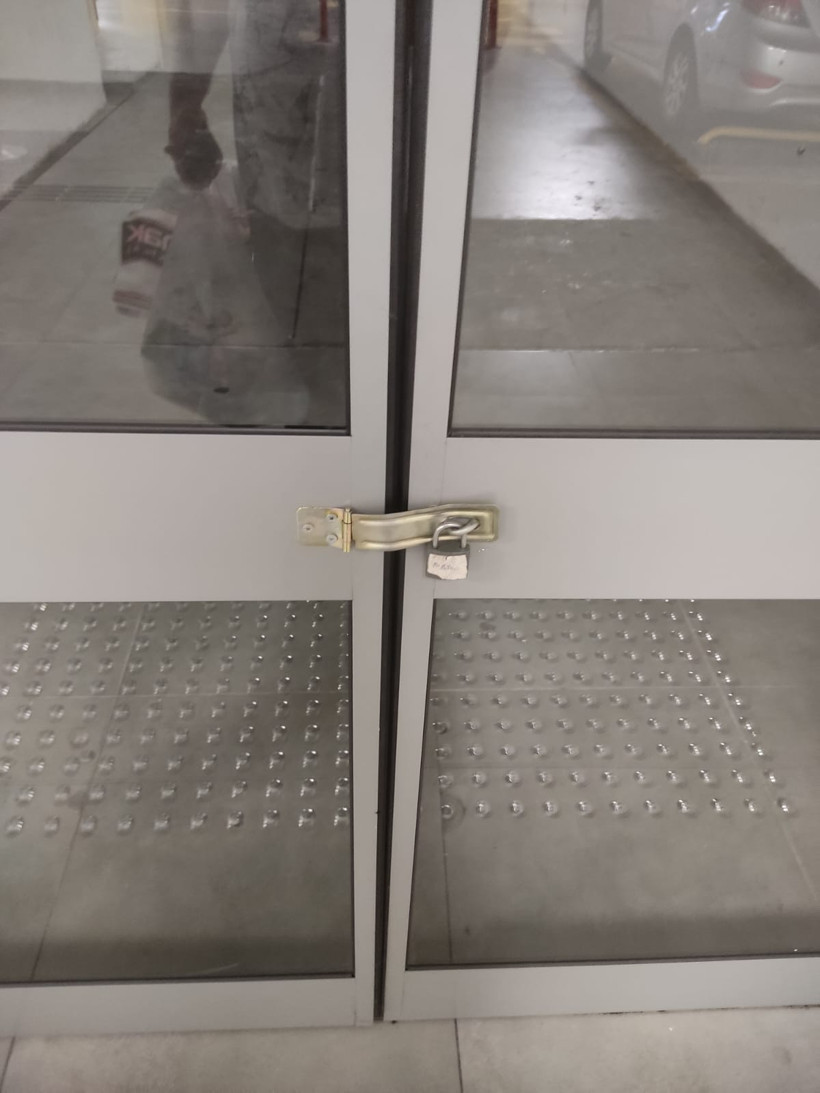 Kocaeli Şehir Hastanesi'nin otoparkına girdiğine pişman oldu: Çöp torbalarının arasından çıktık! - Resim : 1