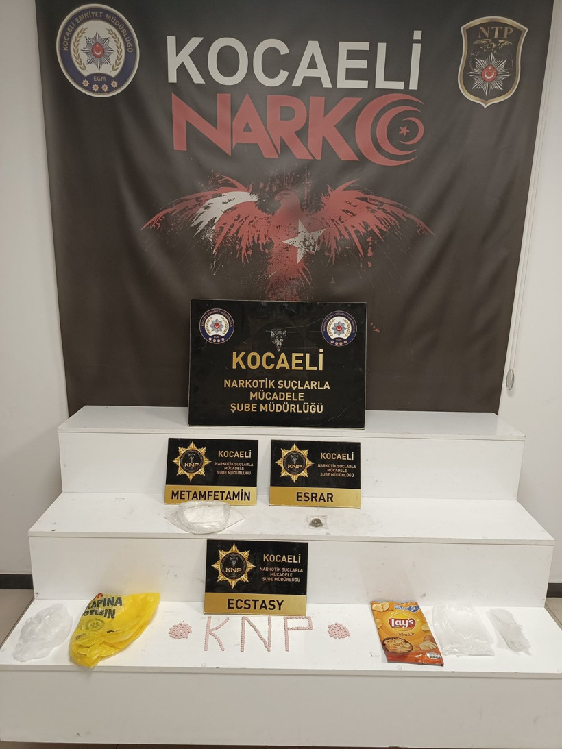 Torbacılara iki ilçede operasyon: 2 kişi tutuklandı - Resim : 2