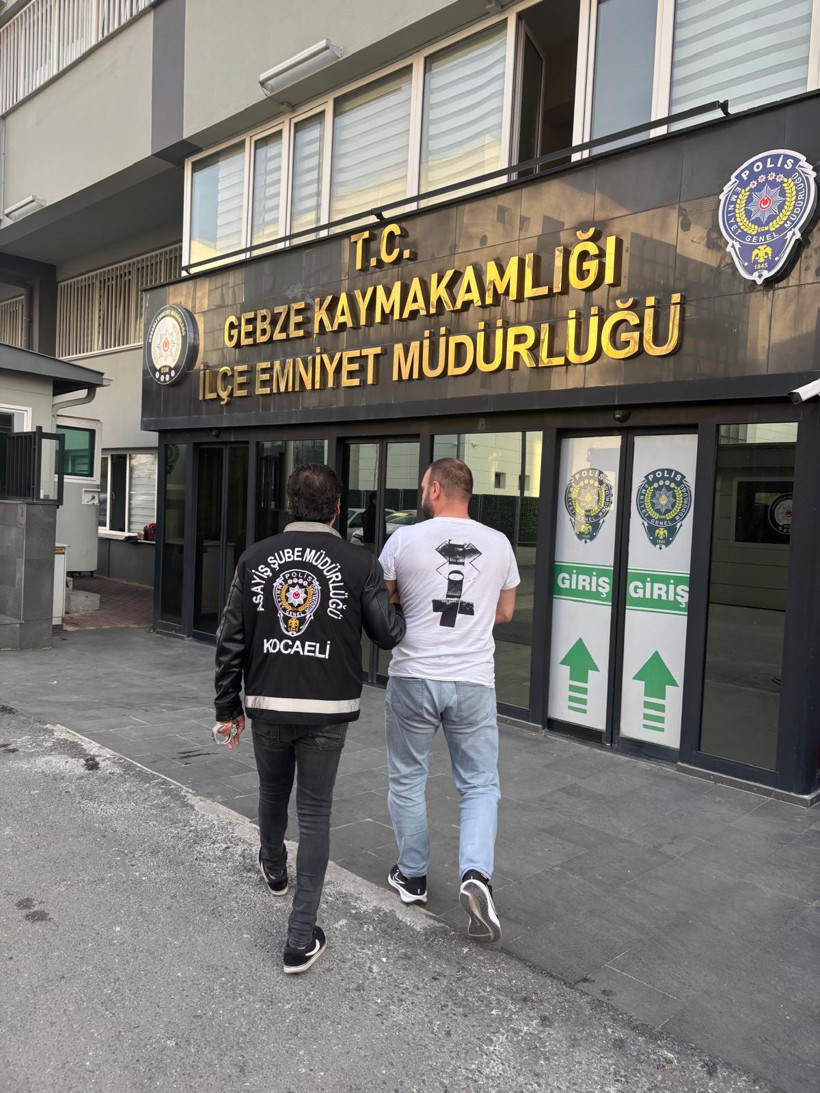 Yağma ve kasten yaralama suçundan aramam şahsa operasyon! - Resim : 1