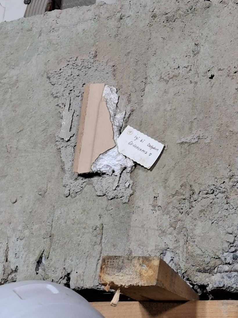 Çöken binadaki not yürekleri dağladı! - Resim : 1