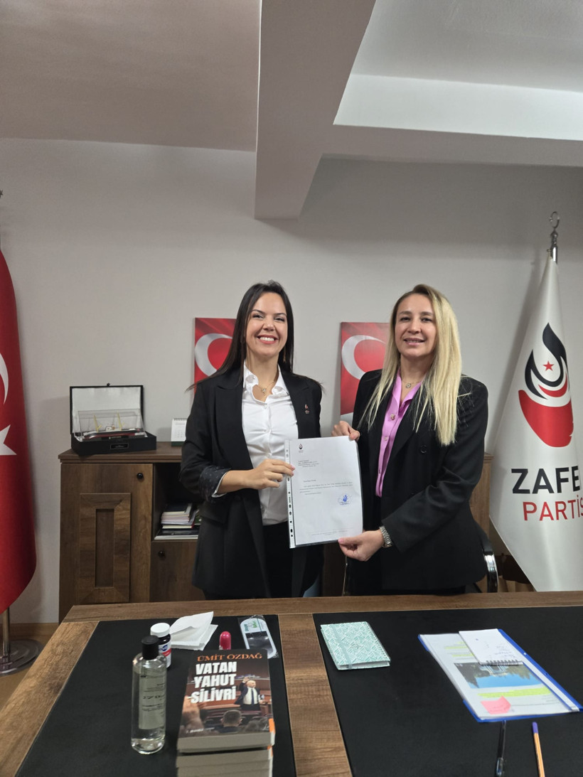 Genel merkezde görev almıştı... Özge Güler mazbatasını aldı - Resim : 1