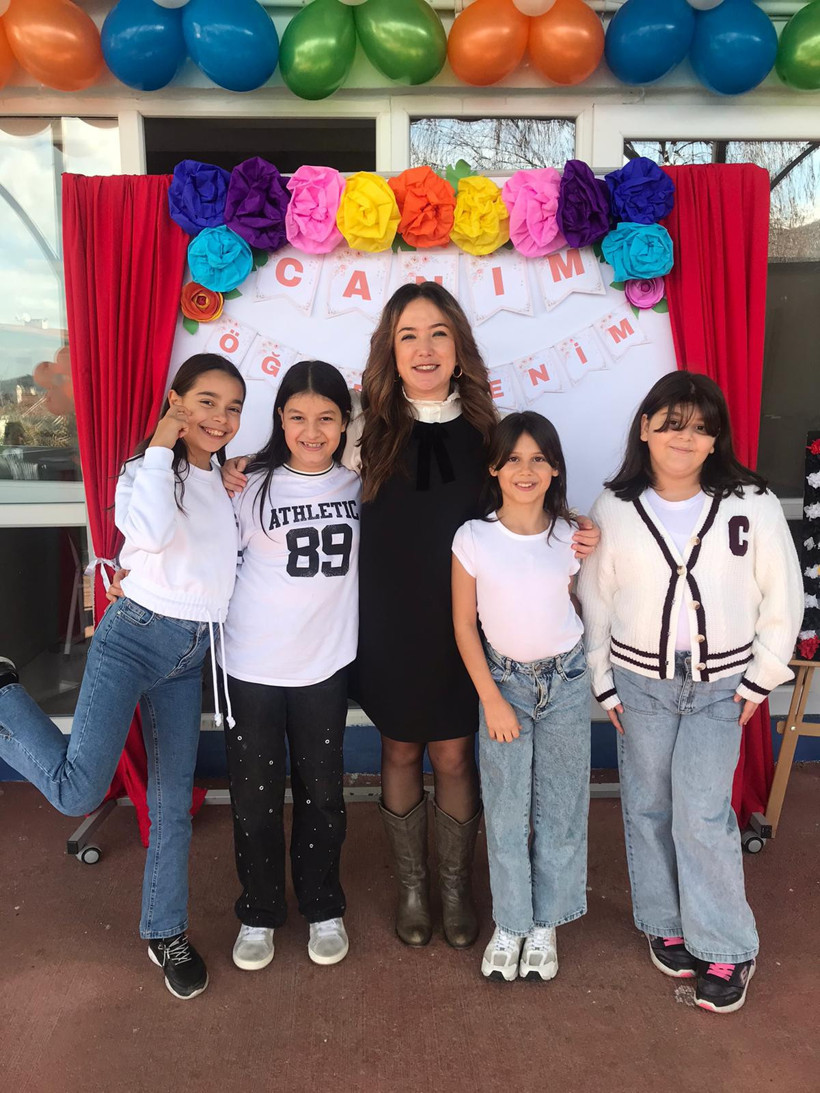 Gölcük Metin Çelik Eğitim Kurumları'nda coşkulu Öğretmenler Günü kutlaması - Resim : 9