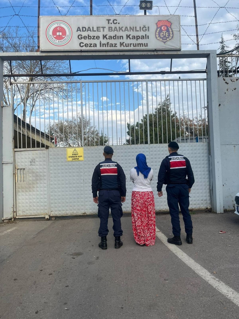 Kadın hırsızın sonu cezaevi oldu! - Resim : 1