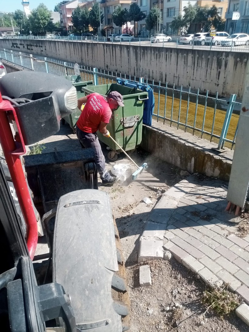 İzmit Belediyesi yıl boyunca çöp toplamış! Kaç ton olduğunu açıkladılar - Resim : 1
