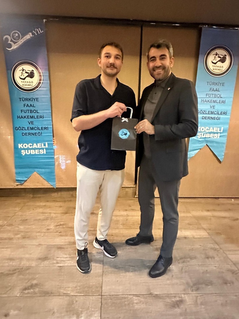 Artık onlar il hakemi - Resim : 6