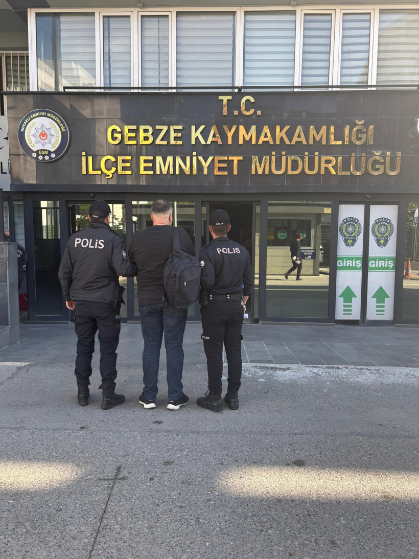 Çeşitli suçlardan arananlara operasyon... Kaçamadılar! - Resim : 3