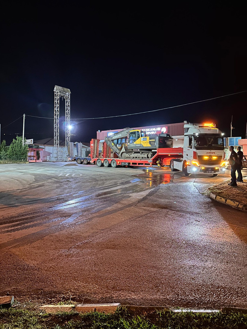 Önce Sakarya şimdi Manisa, gece yarısı alev operasyonu; A Takımı mücadeleye devam ediyor! - Resim : 6