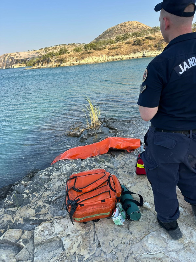 15 yaşındaki çocuk Fırat Nehri'nde boğuldu - Resim : 1