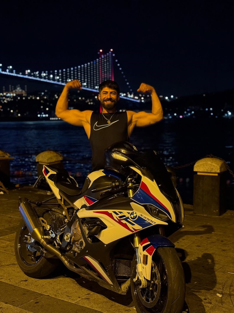 Ünlü motor tutkunu geçirdiği kazada hayatını kaybetti! Geriye paylaştığı videolar kaldı! - Resim : 1