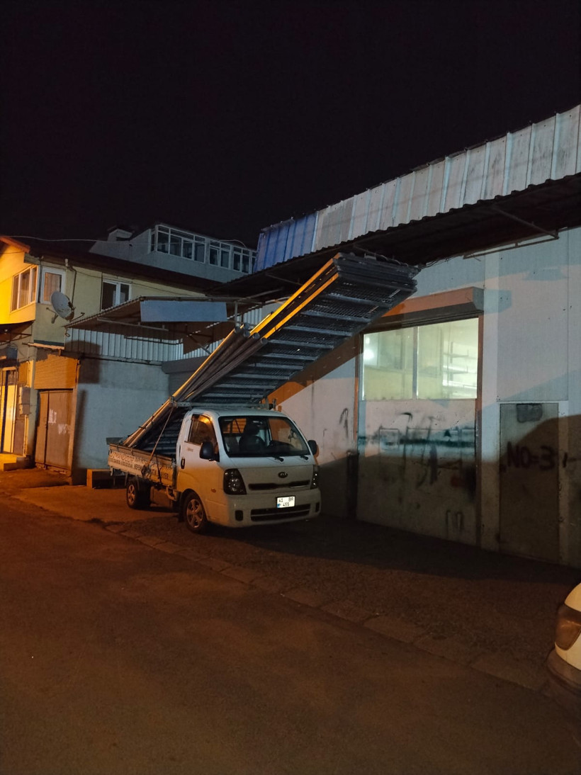 Mahalle sakinleri bu araçtan şikayetçi! Yetkililerden çözüm bekliyorlar... - Resim : 4