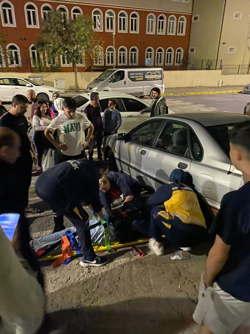 Seyir halindeki motosikletli vinçle çarpıştı! Durumu ağır! - Resim : 2