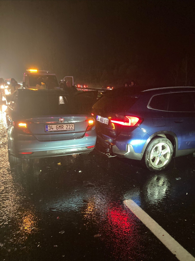 Anadolu Otoyolu'nda zincirleme kaza! - Resim : 1