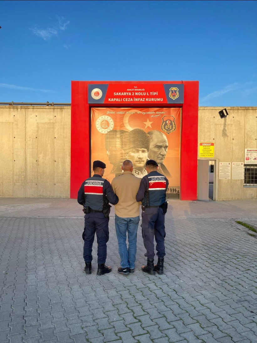 Jandarmadan onlarca yıl hapis cezası olan şahıslara operasyon! - Resim : 2