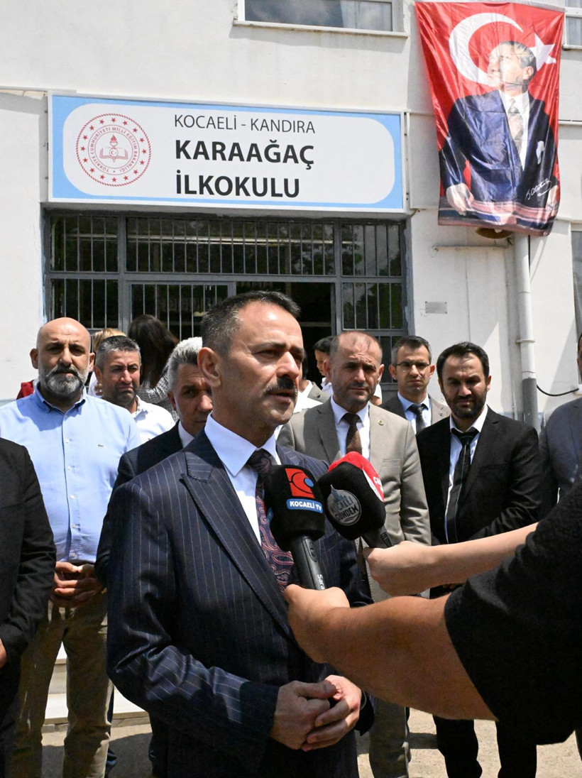 İlhami Aktaş, öğrencilerin karne heyecanını paylaştı - Resim : 4