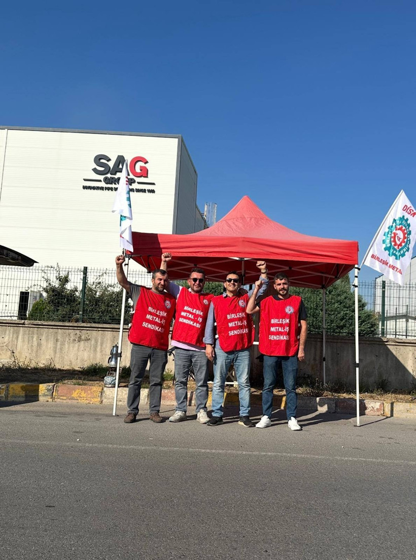 Telat Çelik SAG Hidrolik önünden seslendi: İtalya’da oluyor, Türkiye’ye gelince mi sendika olmuyor? - Resim : 1