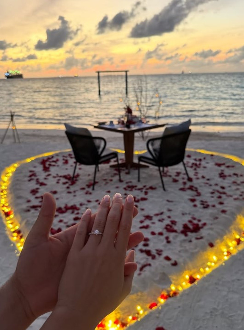 Survivor Ayşe Maldivler'de Yüzüğü Taktı! Survivor Ayşe Yüksel Sevgilisi Sercan Saray Kimdir? - Resim : 1