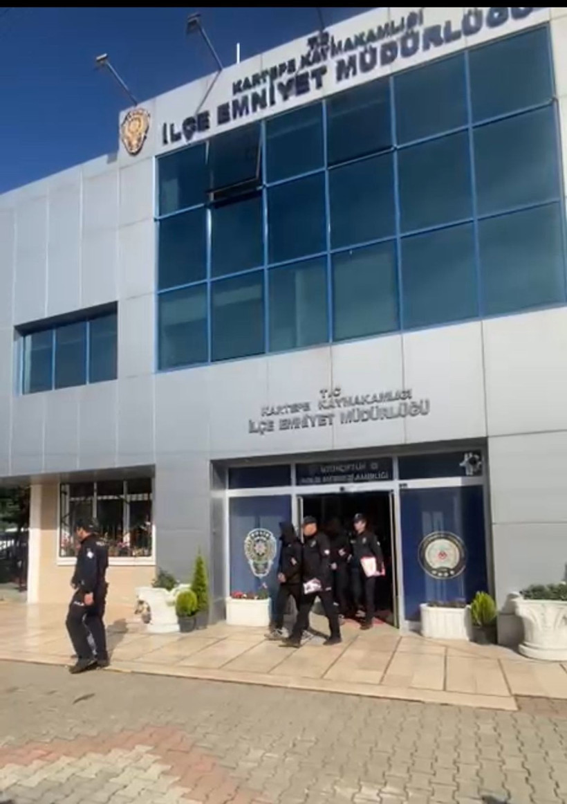 Satışa hazır uyuşturucularla yakalandılar! - Resim : 1