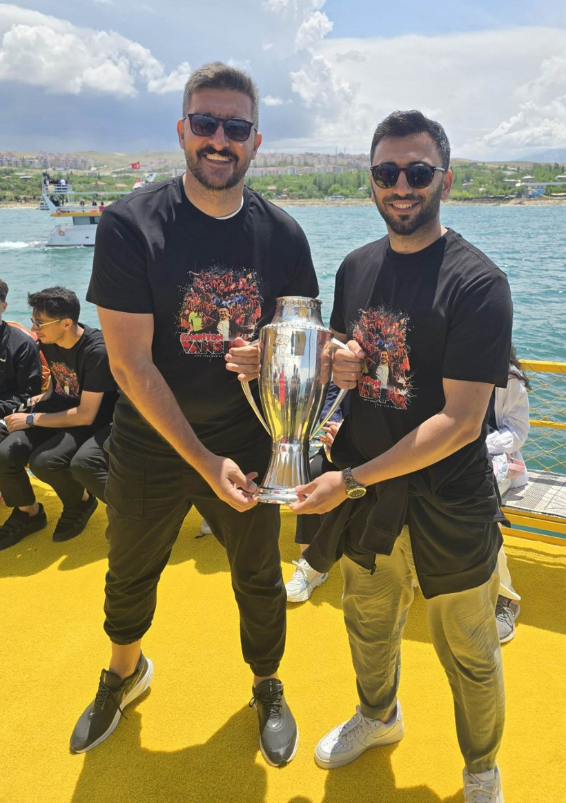 Emrah Tanta Vanspor ile 15 yıl önce küme düşmüştü… 15 yıl sonra şampiyonluk yaşadı! - Resim : 1