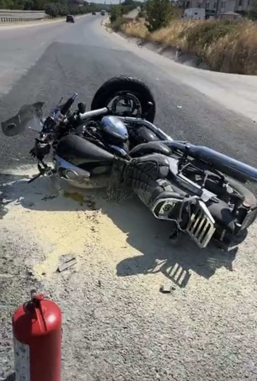 Otomobil ile motosiklet çarpıştı: Çok sayıda yaralı var! - Resim : 2