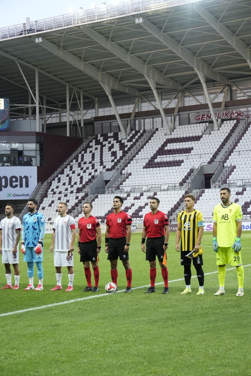 4-4’lük Elazığspor – Adana 01 maçında Kocaeli Bölgesi hakemleri konuşuldu! - Resim : 2