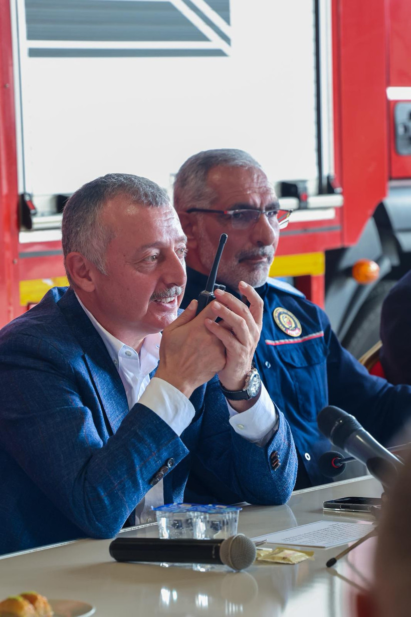 Tahir Büyükakın: İtfaiye erlerimiz Türkiye’nin kahramanları - Resim : 3