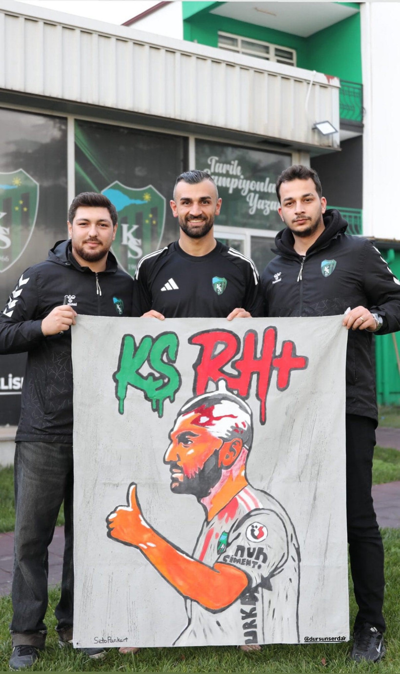 Kocaelisporlu taraftarlardan Serdar Dursun'a derbi tepkisi! - Resim : 1