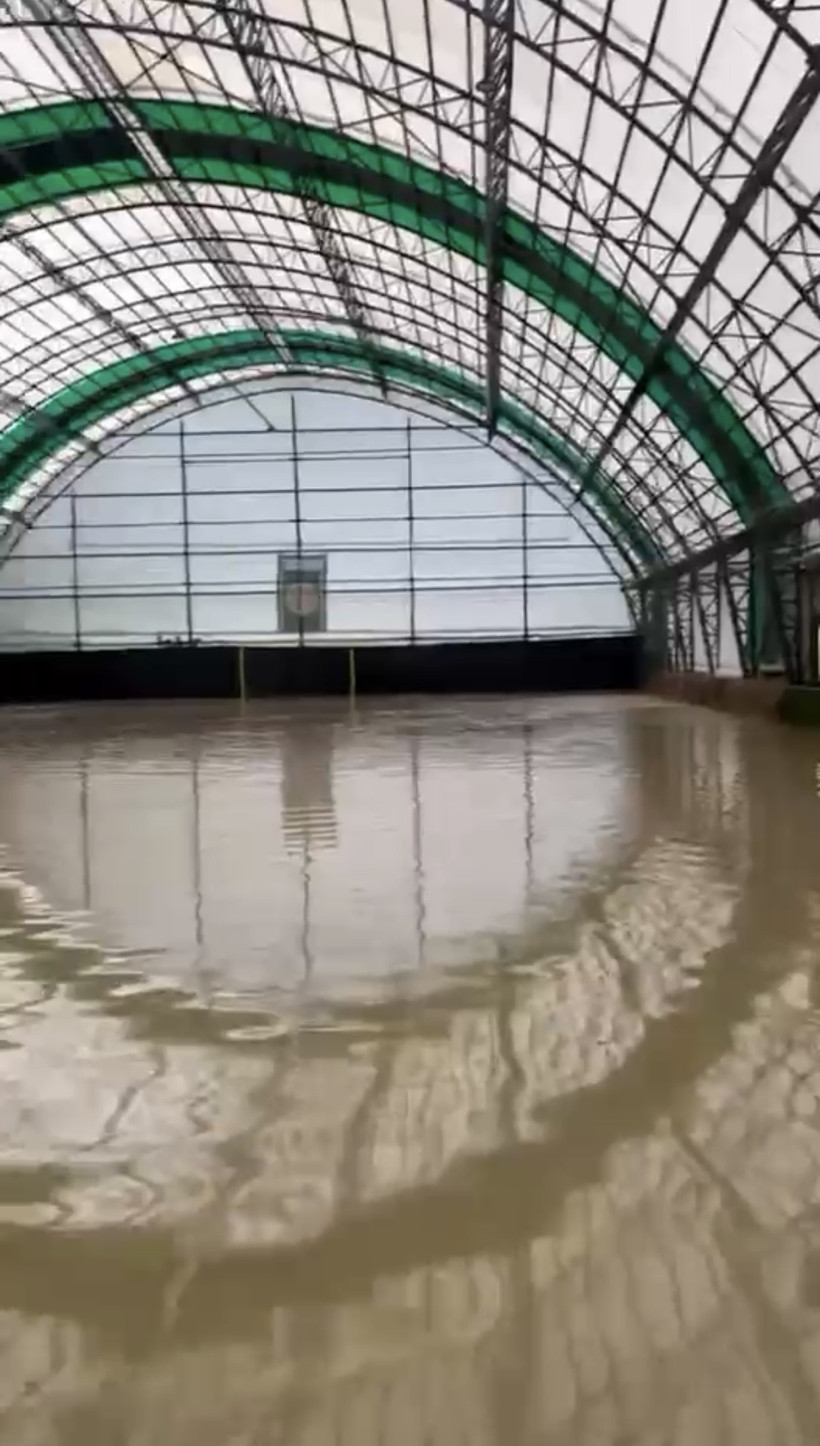 Sağanak yağış vatandaşlara zor anlar yaşattı! - Resim : 2