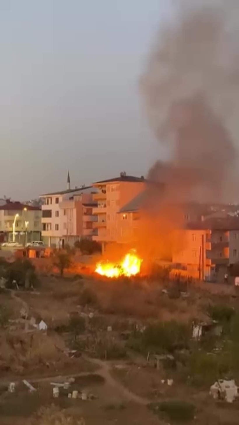 Kocaeli'de otluk arazide yangın çıktı! Ekipler müdahale etti - Resim : 3